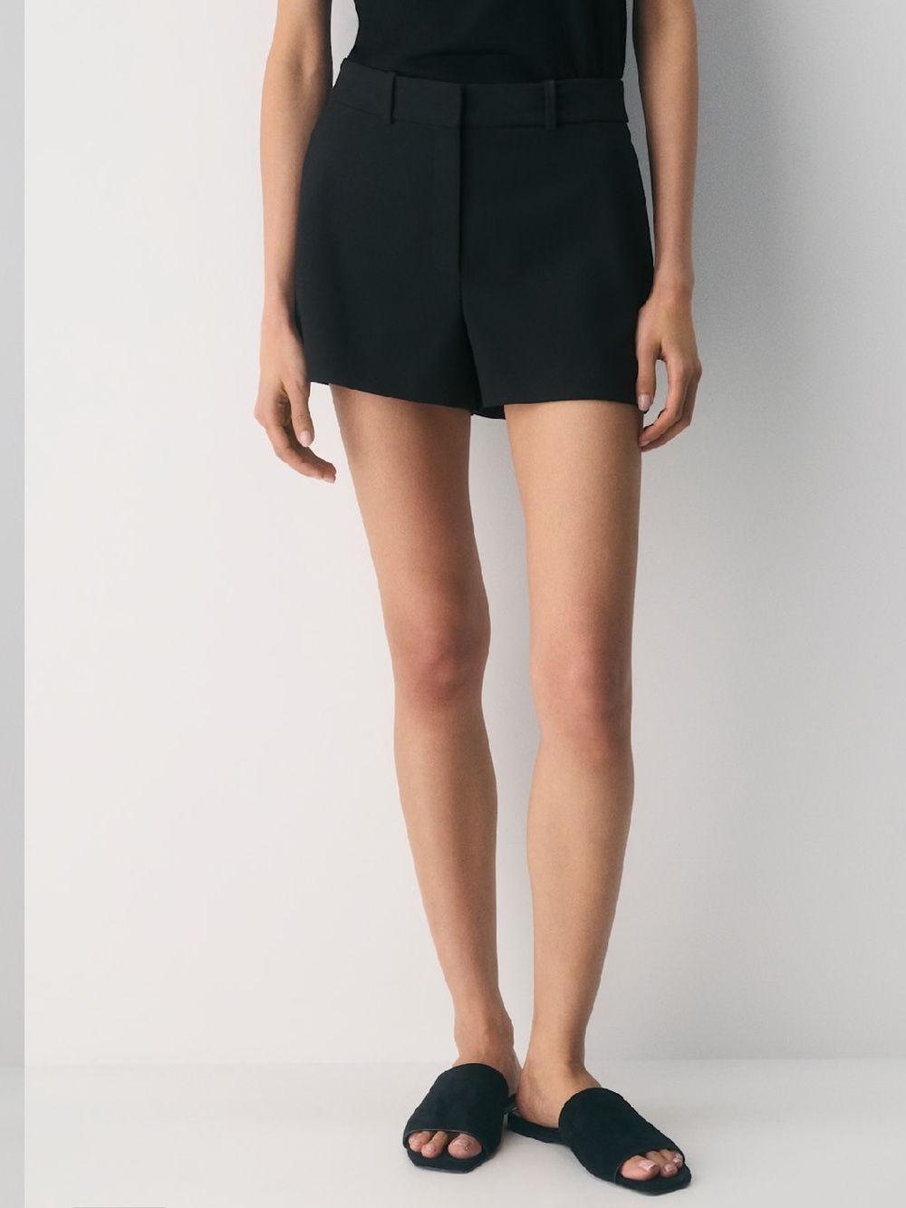 Aritzia Agency Mini Short size4